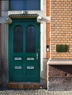 Eingang zur Geigenbau-Werkstatt